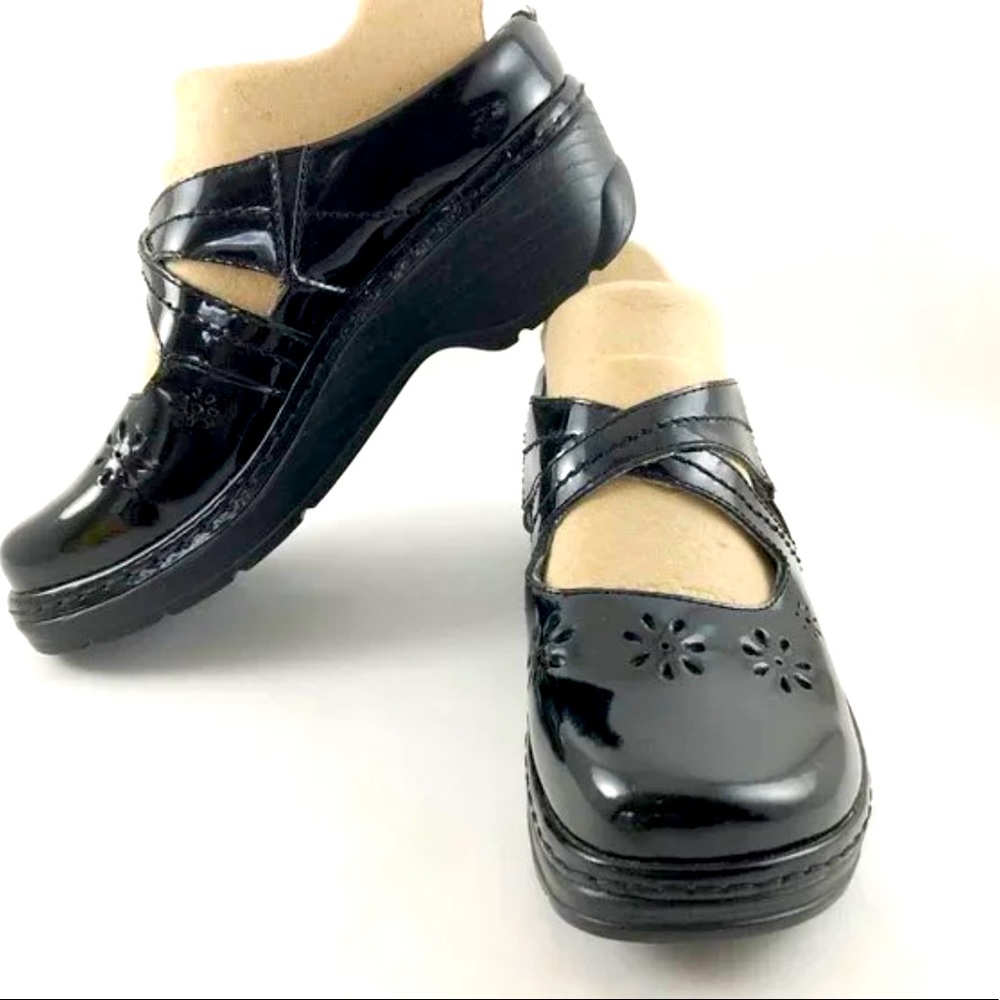 Brand new Klogs Carolina Patent Shine